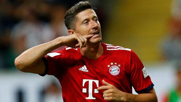 Robert Lewandowski z Bayernu si proti Frankfurtu s chutí zastřílel. Robert Lewandowski z Bayernu si proti Frankfurtu s chutí zastřílel.
