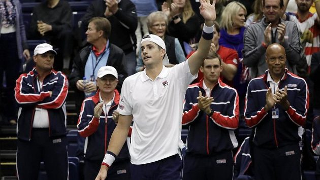 Americký tenista John Isner dosáhl na 10 tisíc es. Americký tenista John Isner dosáhl na 10 tisíc es.