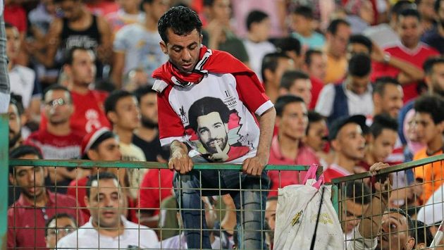 Fotbalový útočník Mohamed Salah je modlou pro egyptské fanoušky. Fotbalový útočník Mohamed Salah je modlou pro egyptské fanoušky.