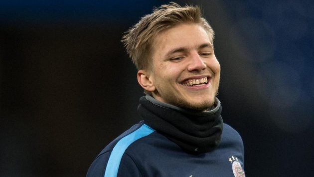Martin Frýdek během předzápasového tréninku před utkáním Evropské ligy proti Schalke 04. Martin Frýdek během předzápasového tréninku před utkáním Evropské ligy proti Schalke 04.