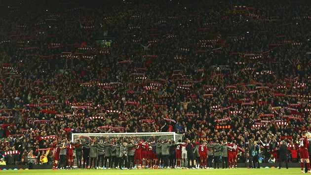 Jásající Anfield! Jásající Anfield!