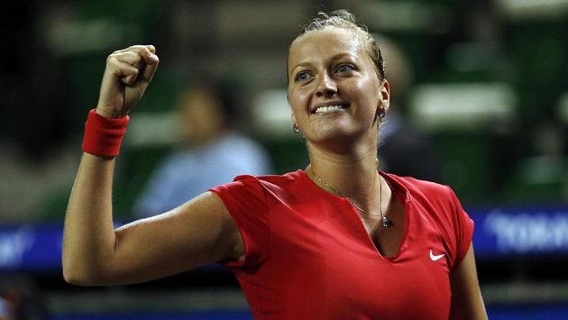 Vítězné gesto tenistky Petry Kvitové po vítězství nad Venus Williamsovou ze Spojených států. Vítězné gesto tenistky Petry Kvitové po vítězství nad Venus Williamsovou ze Spojených států.