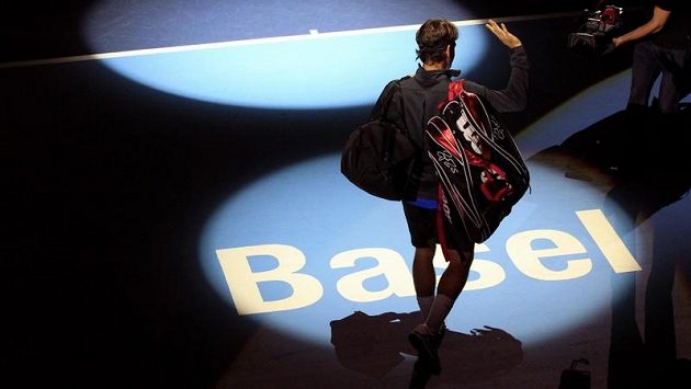 Švýcar Roger Federer postoupil na turnaji v Basileji do druhého kola. Švýcar Roger Federer postoupil na turnaji v Basileji do druhého kola.