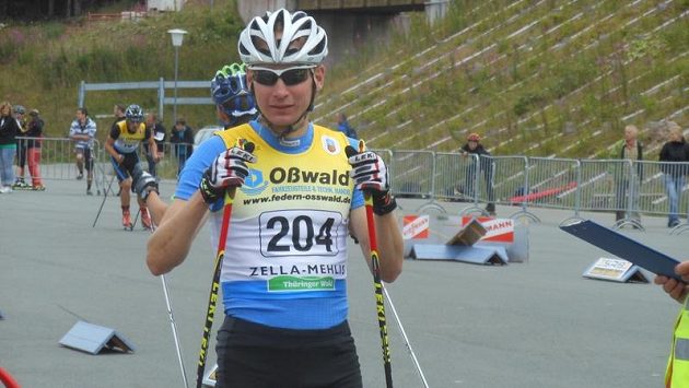 Lukáš Bauer při závodu na kolečkových lyžích v německém Oberhofu. Lukáš Bauer při závodu na kolečkových lyžích v německém Oberhofu.