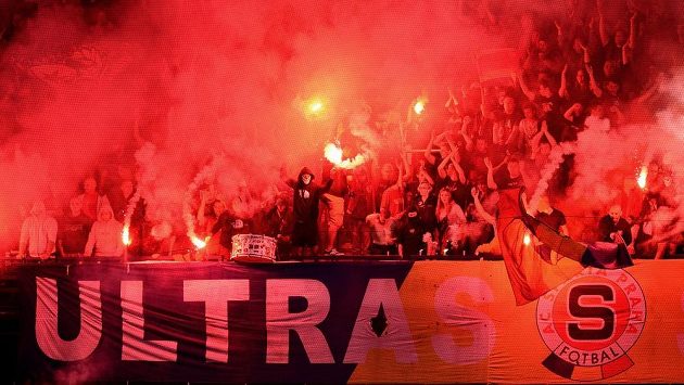 Fanoušci pražské Sparty. Fanoušci pražské Sparty.