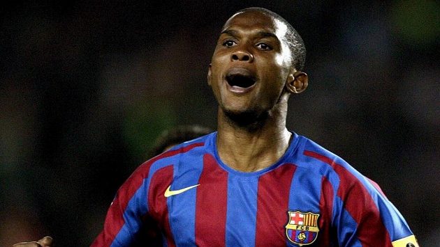 Kamerunský útočník Samuel Eto'o ještě v dresu Barcelony. Kamerunský útočník Samuel Eto'o ještě v dresu Barcelony.