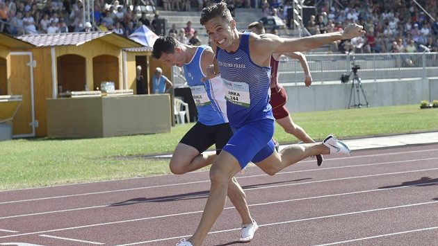 Jan Jirka si před Tomášem Němejcem běží pro zlato a český rekord. Jan Jirka si před Tomášem Němejcem běží pro zlato a český rekord.