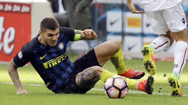 Mauro Icardi z Interu při utkání s Cagliari. Mauro Icardi z Interu při utkání s Cagliari.
