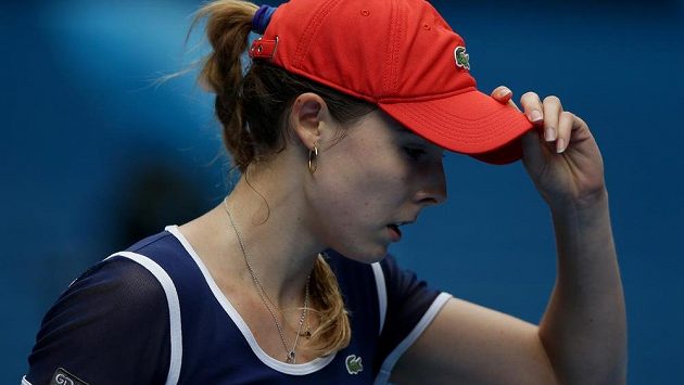 Francouzská tenistka Alizé Cornetová ukončila účinkování Barbory Záhlavové-Strýcové na turnaji v Paříži. Francouzská tenistka Alizé Cornetová ukončila účinkování Barbory Záhlavové-Strýcové na turnaji v Paříži.