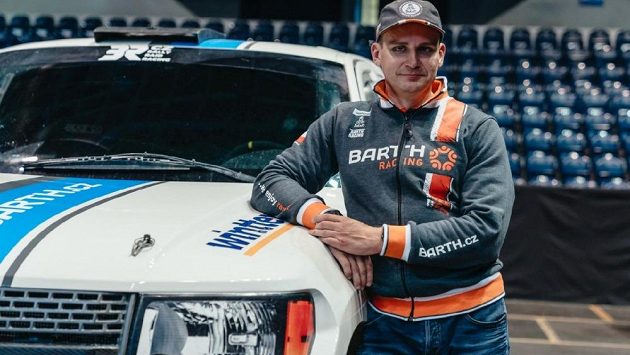 Bývalý autokrosový šampión Boris Vaculík si vyzkouší slavný Dakar. Bývalý autokrosový šampión Boris Vaculík si vyzkouší slavný Dakar.