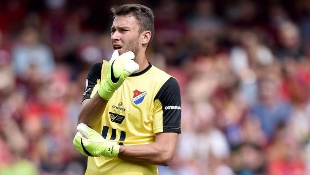 Brankář Baníku Ostrava Jiří Pavlenka během utkání na Spartě. Brankář Baníku Ostrava Jiří Pavlenka během utkání na Spartě.