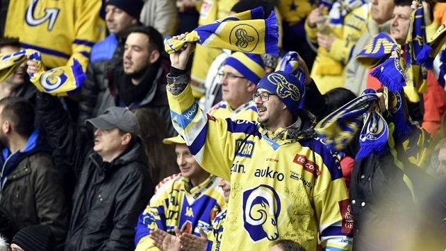 Fanoušci Zlína se radují z vítězství. Fanoušci Zlína se radují z vítězství.