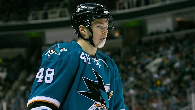 Český útočník Tomáš Hertl se gólové trefy proti Edmontonu nedočkal. Český útočník Tomáš Hertl se gólové trefy proti Edmontonu nedočkal.