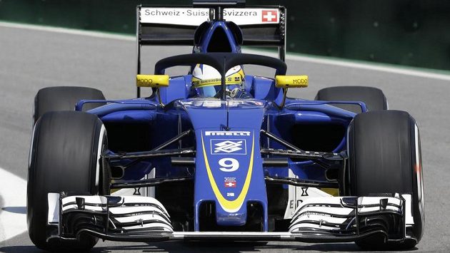 Švédský pilot Marcus Ericsson bude i v příštím roce jezdit za Sauber. Švédský pilot Marcus Ericsson bude i v příštím roce jezdit za Sauber.