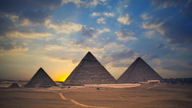 Stavba tréninkové pyramidy má svá striktní pravidla stejně jako stavba skutečné pyramidy. Stavba tréninkové pyramidy má svá striktní pravidla stejně jako stavba skutečné pyramidy.
