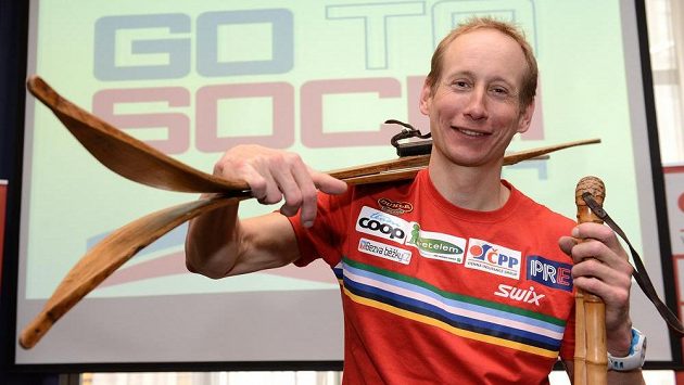 Lukáš Bauer na cestě do Soči využije o poznání modernější vybavení, než předvedl na tiskové konferenci. Lukáš Bauer na cestě do Soči využije o poznání modernější vybavení, než předvedl na tiskové konferenci.