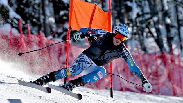Americký lyžař Bode Miller zvažuje návrat k závodění. Americký lyžař Bode Miller zvažuje návrat k závodění.