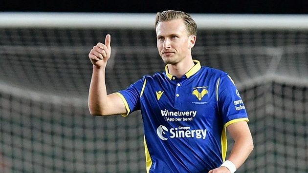 Antonín Barák z Verony slaví gól proti Juventusu. Antonín Barák z Verony slaví gól proti Juventusu.