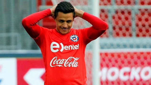 Alexis Sánchez na archivním snímku z tréninku reprezentace Chile. Alexis Sánchez na archivním snímku z tréninku reprezentace Chile.
