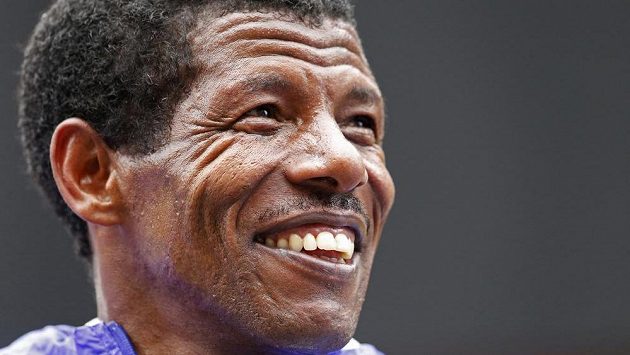 Haile Gebrselassie krátce poté, co v Manchesteru oznámil konec své kariéry. Haile Gebrselassie krátce poté, co v Manchesteru oznámil konec své kariéry.