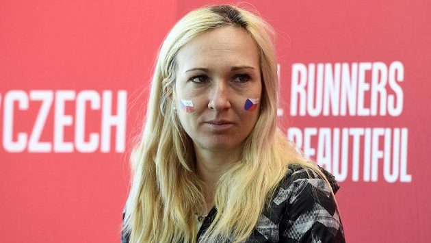 Česká vytrvalkyně Eva Vrabcová Nývltová před sobotním Pražským půlmaratónem. Česká vytrvalkyně Eva Vrabcová Nývltová před sobotním Pražským půlmaratónem.