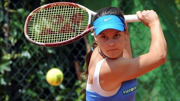 Jelena Ploskinová si už tenis mezi profesionály nezahraje. Jelena Ploskinová si už tenis mezi profesionály nezahraje.