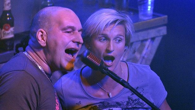 Barbora Špotáková a František Moravec alias Lou Fanánek Hagen v akci Barbora Špotáková a František Moravec alias Lou Fanánek Hagen v akci