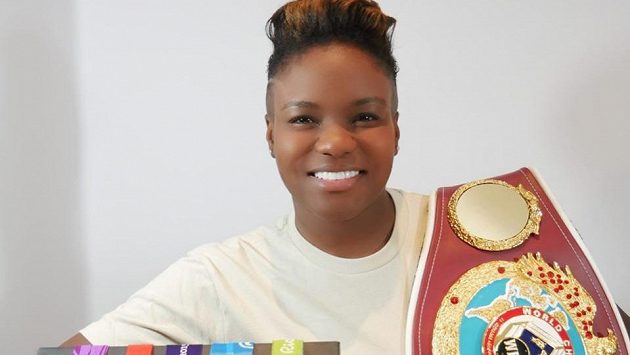 Boxerka Nicola Adamsová získala na olympijských hrách dvě zlata, další úspěch už nepřidá, ukončila kariéru. Boxerka Nicola Adamsová získala na olympijských hrách dvě zlata, další úspěch už nepřidá, ukončila kariéru.