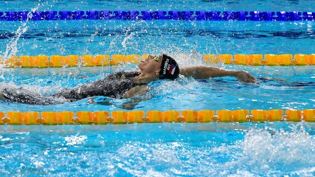 Česká znakařka Simona Kubová na trati semifinále během ME v Glasgow. Česká znakařka Simona Kubová na trati semifinále během ME v Glasgow.