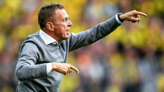 Trenér Ralf Rangnick zavedl kolo štěstí a sám už si vytočil svůj trest Trenér Ralf Rangnick zavedl kolo štěstí a sám už si vytočil svůj trest