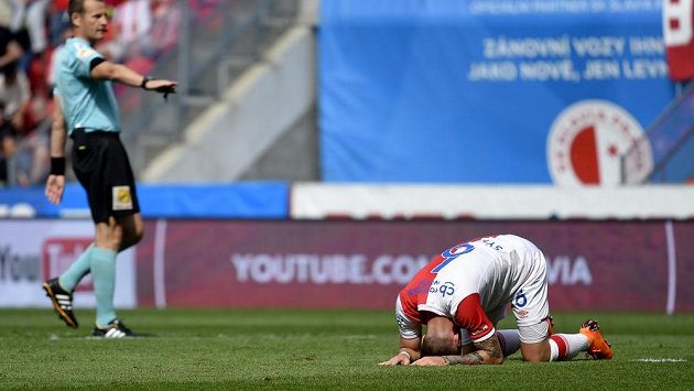 Jan Sýkora ze Slavie při utkání s Jabloncem. Jan Sýkora ze Slavie při utkání s Jabloncem.