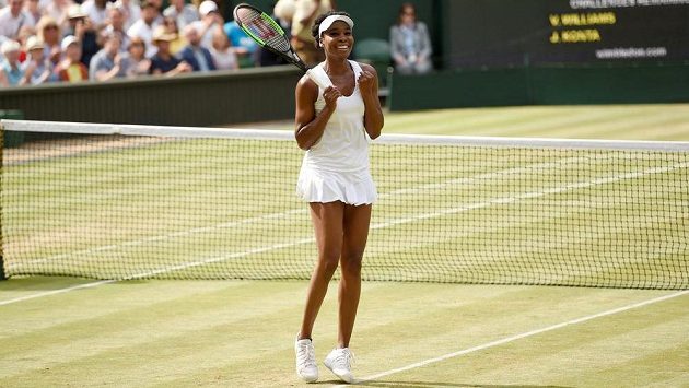 Venus Williamsová se raduje z postupu do finále Wimbledonu. Venus Williamsová se raduje z postupu do finále Wimbledonu.