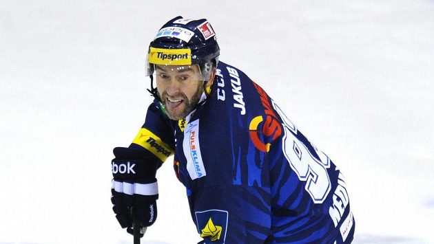 Liberecký útočník Petr Nedvěd v době, kdy hrál extraligu. Liberecký útočník Petr Nedvěd v době, kdy hrál extraligu.