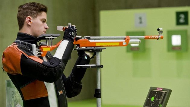 Puškař Filip Nepejchal (na snímku z 8. srpna 2016) vyhrál na Světovém poháru v Pekingu soutěž ve střelbě z libovolné malorážky na 3x40 ran a vybojoval druhý triumf v kariéře. Puškař Filip Nepejchal (na snímku z 8. srpna 2016) vyhrál na Světovém poháru v Pekingu soutěž ve střelbě z libovolné malorážky na 3x40 ran a vybojoval druhý triumf v kariéře.
