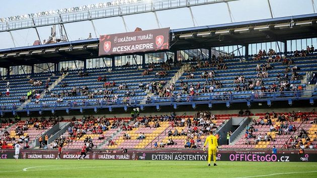 Fanoušci během přípravného utkání Česko - Albánie v Praze. Fanoušci během přípravného utkání Česko - Albánie v Praze.