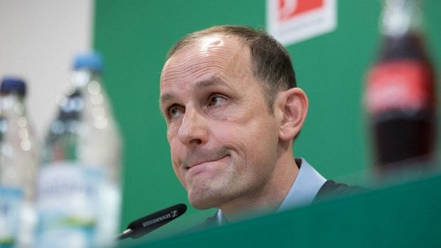 Kouč Augsburgu Heiko Herrlich. Kouč Augsburgu Heiko Herrlich.