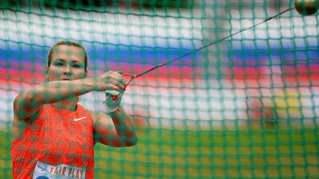 Ruská kladivářka Anna Bulgakovová. Ruská kladivářka Anna Bulgakovová.