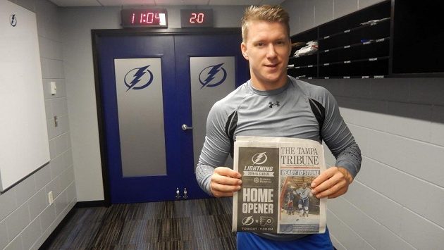 Ondřej Palát se chystá s Tampou na vstup do nové sezóny NHL. Ondřej Palát se chystá s Tampou na vstup do nové sezóny NHL.