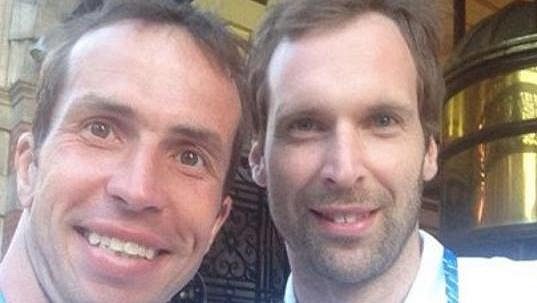Petr Čech Radkovi Štěpánkovi štěstí nepřinesl. Petr Čech Radkovi Štěpánkovi štěstí nepřinesl.