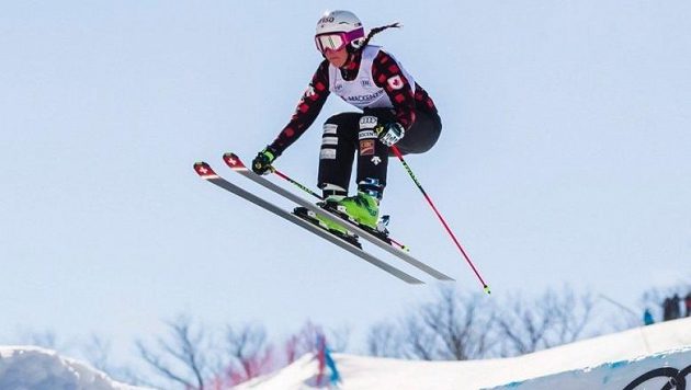 Úřadující olympijská vítězka ve skikrosu Marielle Thompsonová utrpěla v přípravě na další olympijskou sezonu vážné zranění kolena. Úřadující olympijská vítězka ve skikrosu Marielle Thompsonová utrpěla v přípravě na další olympijskou sezonu vážné zranění kolena.