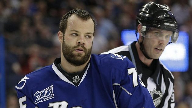 Obránce Radko Gudas je mezi hráči české hokejové reprezentace nominovanými na olympijské hry v Soči. Obránce Radko Gudas je mezi hráči české hokejové reprezentace nominovanými na olympijské hry v Soči.