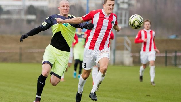 Plzeňský útočník Michael Krmenčík v přípravném duelu se Žižkovem. Plzeňský útočník Michael Krmenčík v přípravném duelu se Žižkovem.