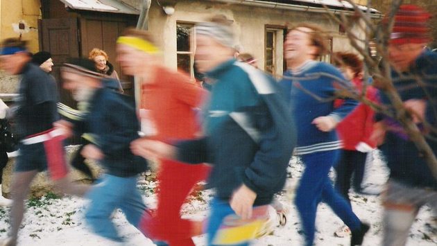Na fotografii je vidět, že jsou pacienti rychlými a usměvavými běžci. Na fotografii je vidět, že jsou pacienti rychlými a usměvavými běžci.