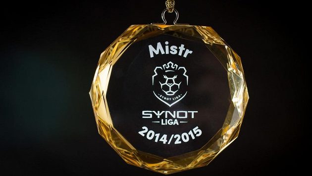 Zbrusu nová medaile nachystaná pro plzeňské šampióny. Zbrusu nová medaile nachystaná pro plzeňské šampióny.