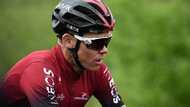 Slavný britský cyklista Chris Froome rehabilituje po těžkém zranění. Slavný britský cyklista Chris Froome rehabilituje po těžkém zranění.