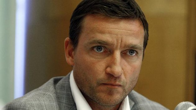 Vladimír Šmicer se vrátil do Slavie. Vladimír Šmicer se vrátil do Slavie.