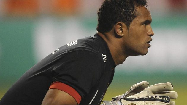 Brazilský fotbalový brankář Bruno Fernandes de Souza během angažmá ve Flamengu v roce 2010. Brazilský fotbalový brankář Bruno Fernandes de Souza během angažmá ve Flamengu v roce 2010.
