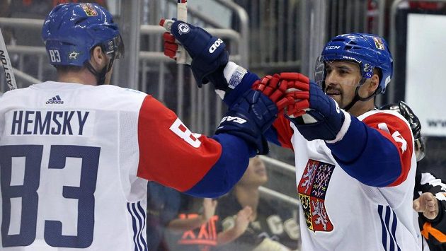 Tomáš Plekanec a Aleš Hemský v přípravném zápase proti Výběru Severní Ameriky. Tomáš Plekanec a Aleš Hemský v přípravném zápase proti Výběru Severní Ameriky.