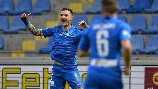 Roman Potočný z Liberce se raduje z gólu proti Zlínu. Roman Potočný z Liberce se raduje z gólu proti Zlínu.