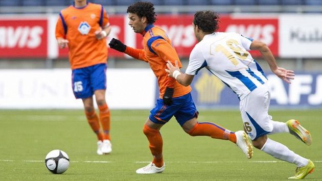Na odvetný zápas 2. předkola Evropské ligy mezi norským Aalesundem a albánským celkem FK Tirana padaly podle UEFA podezřelésázky. Na odvetný zápas 2. předkola Evropské ligy mezi norským Aalesundem a albánským celkem FK Tirana padaly podle UEFA podezřelésázky.